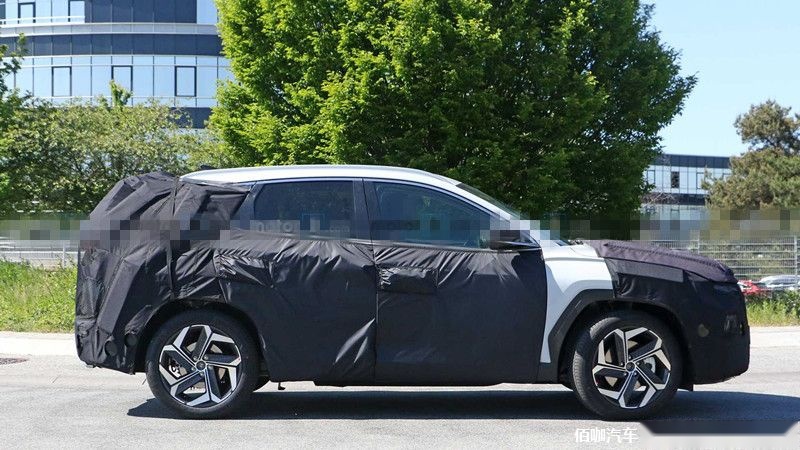2021-hyundai-tucson-spy-photos (2).jpg