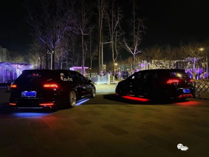 走街范的大众7.5代高尔夫GTi，这种干净素雅的感觉就很棒