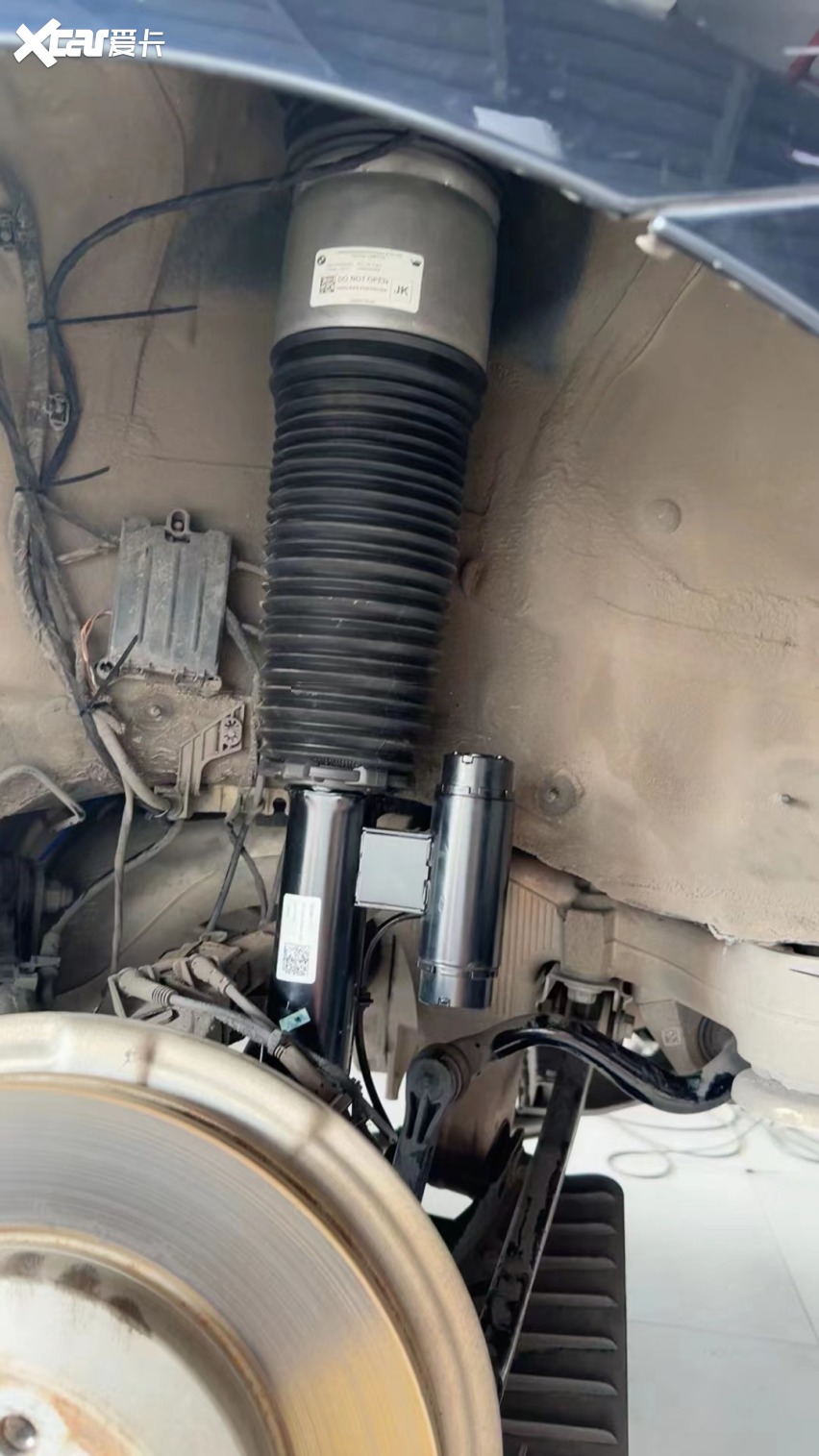 新款宝马540li升级原厂双轴空气悬挂系统是什么样的效果