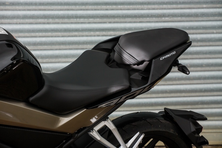 走向世界的CFMOTO 春风海外车型300NK英国测评