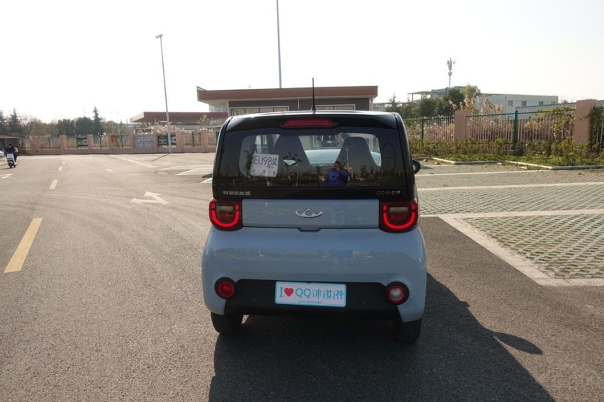奇瑞QQ冰淇淋对比五菱宏光MINI EV，你挺谁？