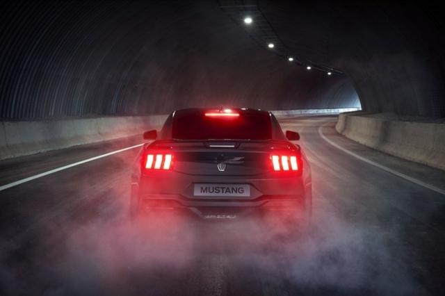 电车当道，Mustang Dark Horse如何完成绝地反击？