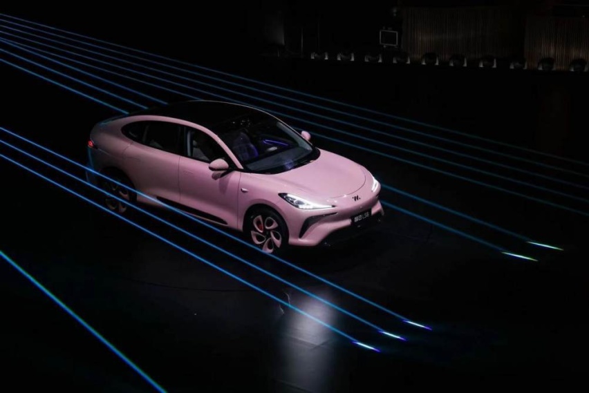 标配800V+智驾，起售比LS6、ModelY少6万，你会选小鹏G6吗