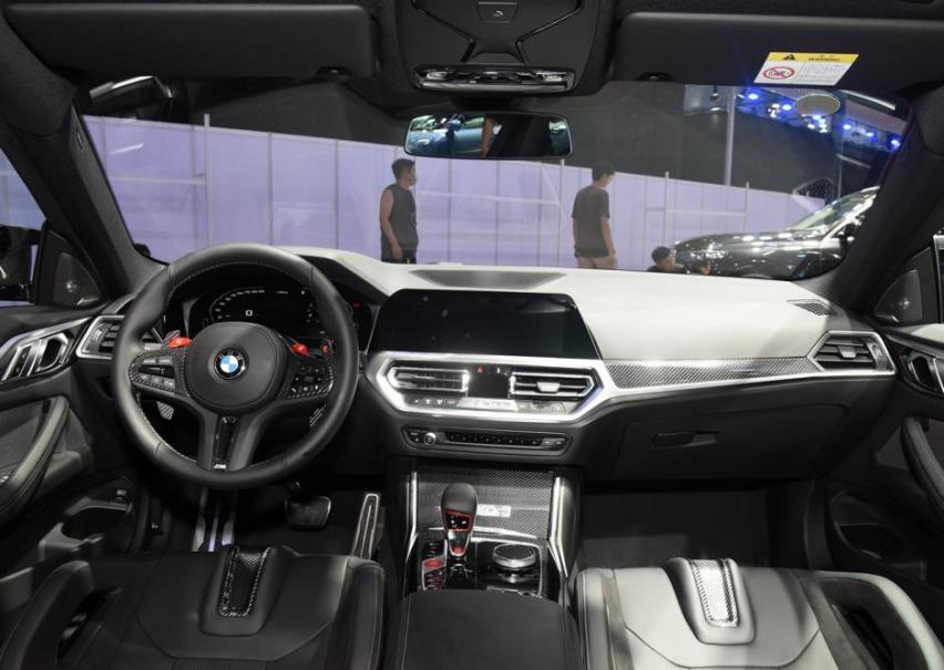 宝马M品牌50周年纪念款车型，M4新车105.8万，限量150台