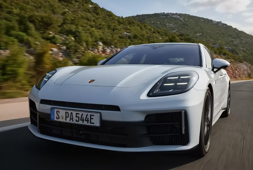 保时捷两新车上市：Macan EV或竞争Model Y，Panamer