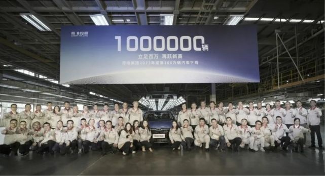 每天车闻:比亚迪高端品牌命名“仰望”，首批SWM斯威G01F出口德国