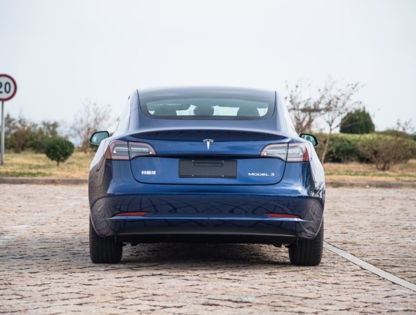 国产版Model 3价格下调至29.90万元起，它香了吗？