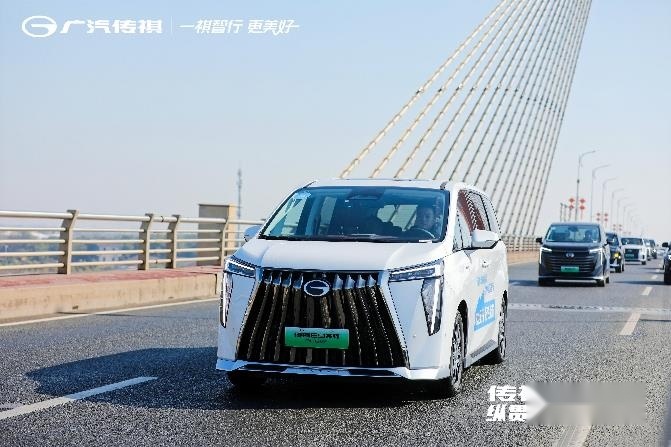 2023了还有人在里程焦虑吗？看这几台车给你解决得明明白白
