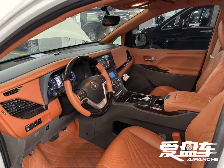 丰田赛那改装实用性内饰风格案例图片一览，爱盘车定制改装出品