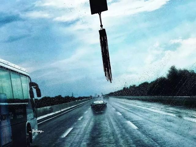 高速路上闹肚子,究竟是怎样的一种绝望体验?
