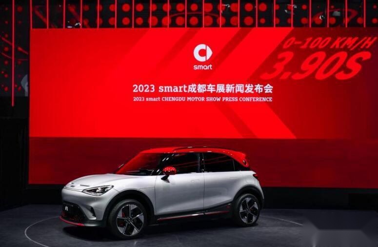 全新配色smart精灵#1 BRABUS性能版上市，售28.49万元
