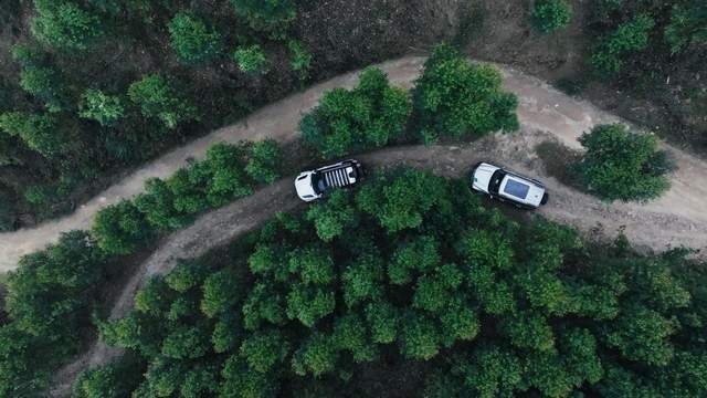 无兄弟，不越野！哈弗猛龙与路虎卫士的“越野问道”