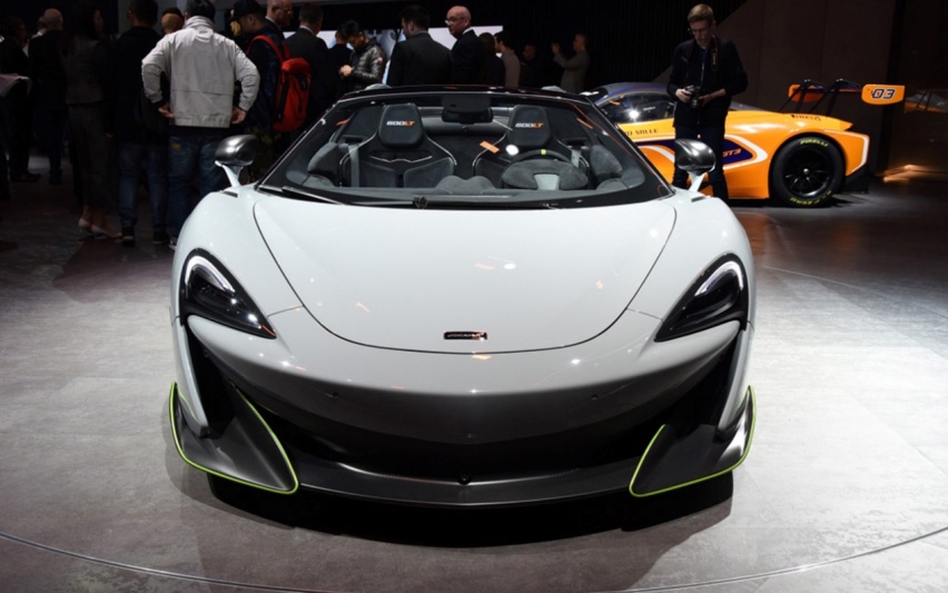 从小就幼稚地幻想拥有这台迈凯轮，3.8L V8可2.9秒破百