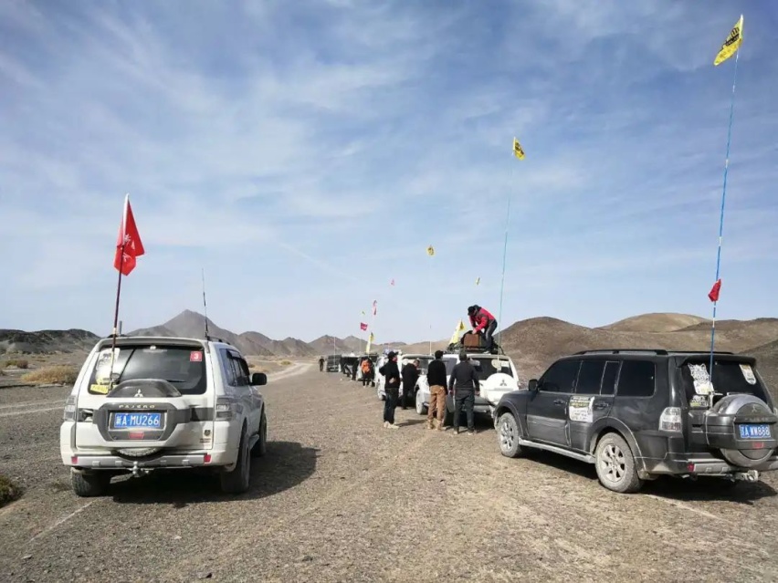 三菱车迷嘉年华 冰山戈壁极限路况奏响赞歌