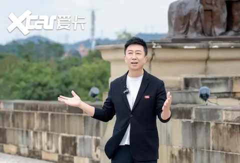 东风日产公布“油电同智”战略首车：天籁·鸿蒙座舱新车首发亮相