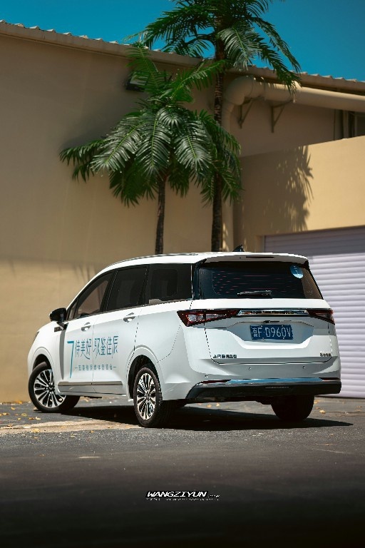 号称“最接地气的七座车“来了！五菱这次又刷新了我的认知！