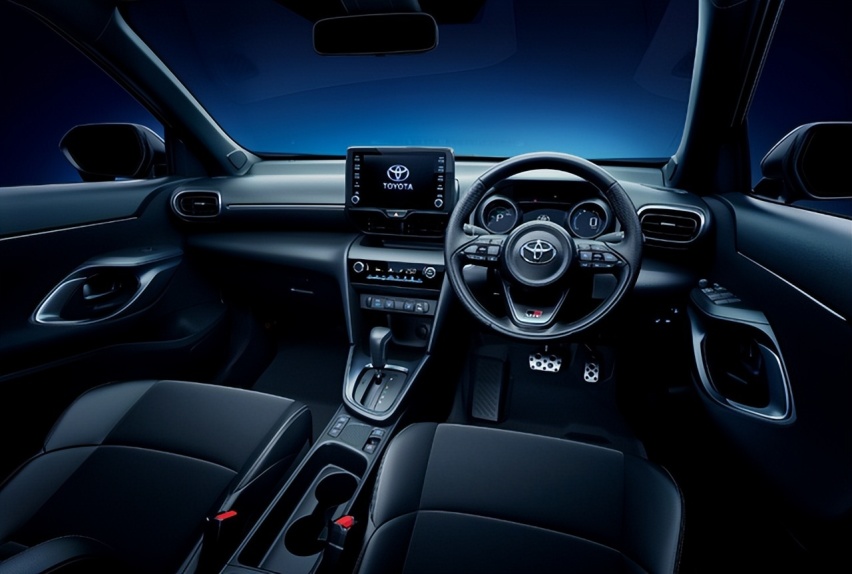 家族又添新员 YARiS Cross GR Sport官图发布