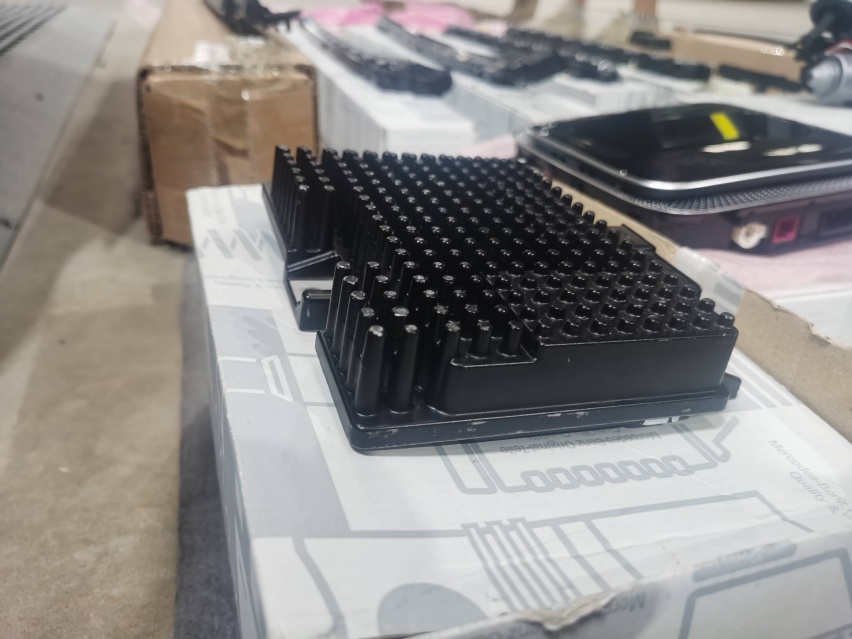迈巴赫S480升级主动式氛围灯+电动后门+前后手势感应