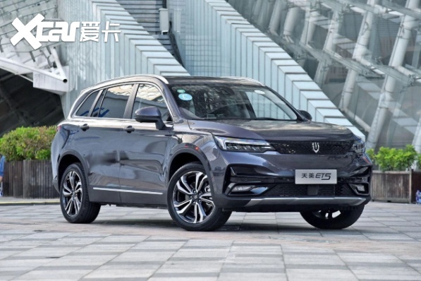 配备双大屏幕，续航520KM，这款新车有什么能耐？