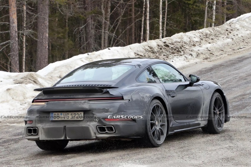 车尾设计更加夸张 全新保时捷911 Turbo谍照曝光