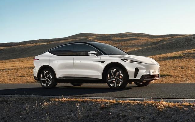 或定价21万？中大型轿跑SUV：新款飞凡R7，挑战小鹏G6