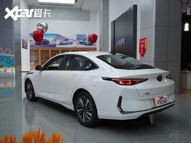 10万元级家轿咋选？别惦记日本车了，自主品牌更棒