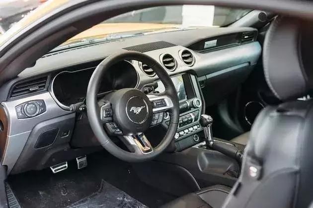 拨乱反正：2019款Mustang 2.3T 依旧很“野马”