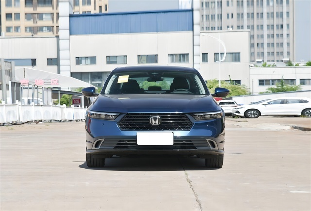全新本田雅阁到底怎么样？别听4S店忽悠，看看这些车主怎么说