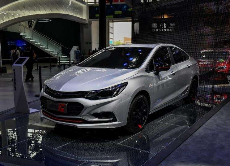 刚毕业买什么车好？这3款只要10万出头，还有合资光环