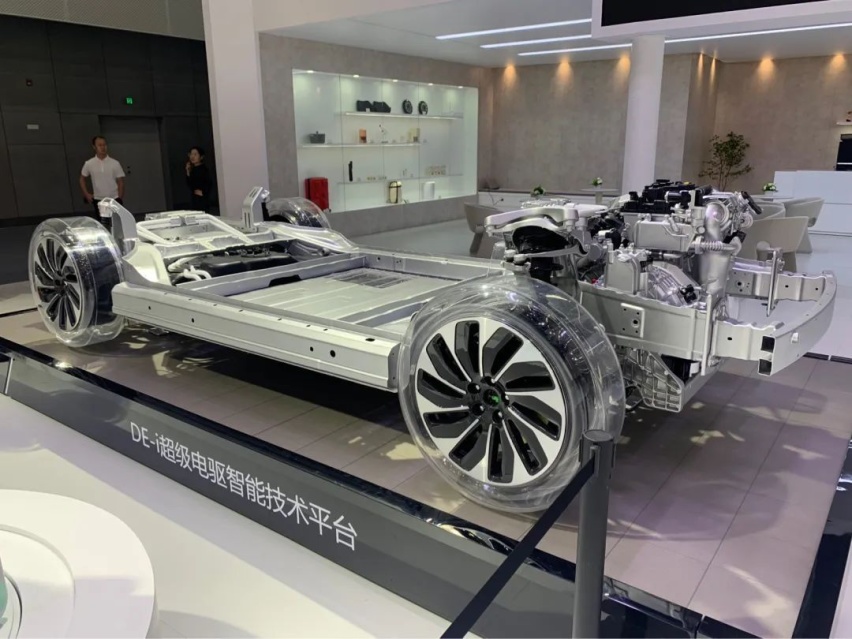 广州车展必看10万内唯一插混SUV，蓝电E5绝对物超所值