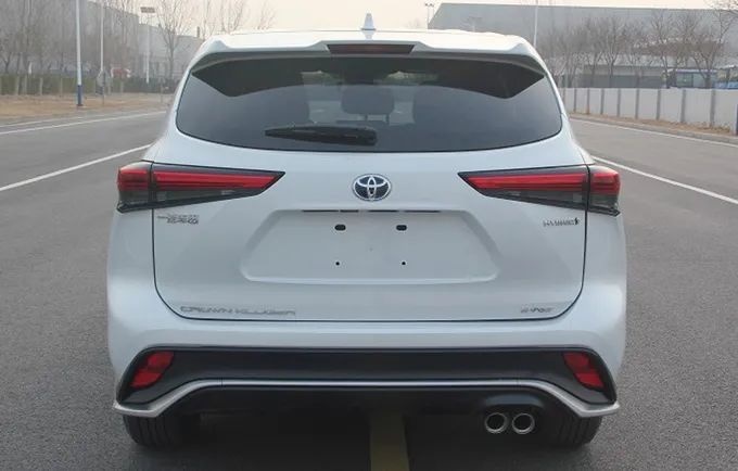 丰田皇冠复活变SUV，东风雪铁龙的救命车来了