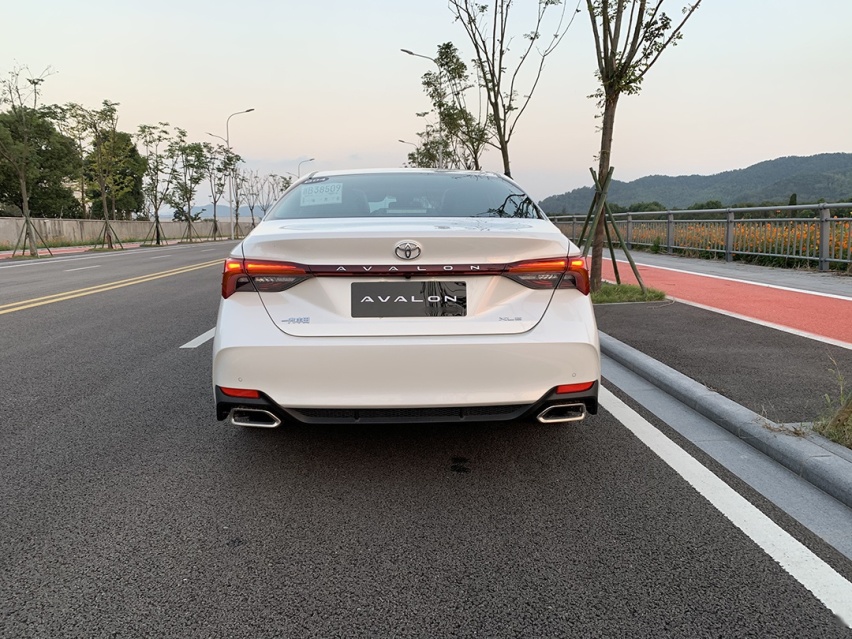 2.0L的5米大车，不到20万起的亚洲龙，动力够用吗？