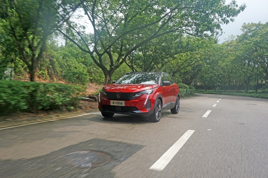 用诚意拒绝套路 东风标致2023款新4008试驾评测