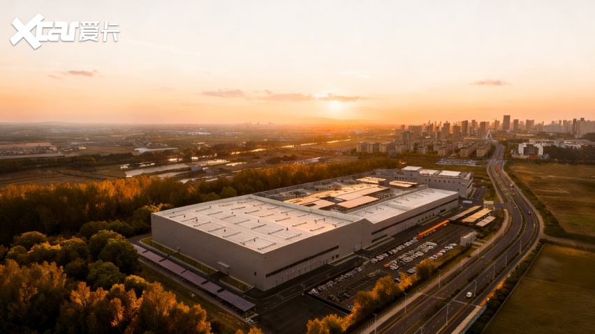 创下五大世界纪录，向全行业开放共享全球最大、最领先的吉利全球全域安全中