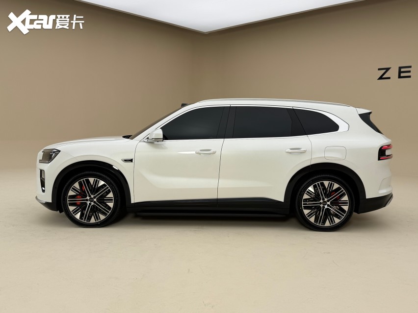 极氪 8X 静态首拍：不是小号9X，而是另一种旗舰，这是爆款的节奏？
