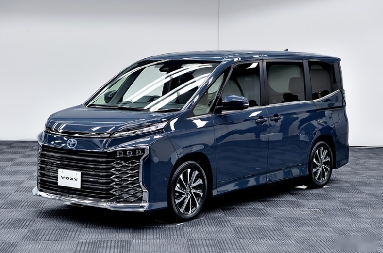 丰田又一MPV！被称“小赛那”，搭1.8L混动，折合人民币15万起