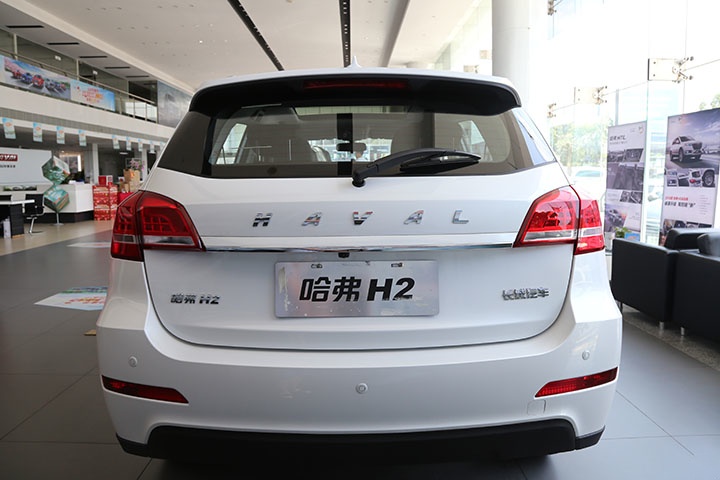 重新定义小型SUV品价比 哈弗H2到店体验实拍
