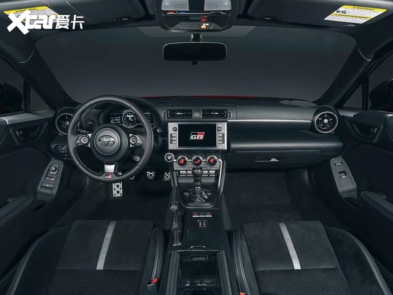 33.86万元起，全新丰田GR86正式上市，配2.4L+6MT/6AT