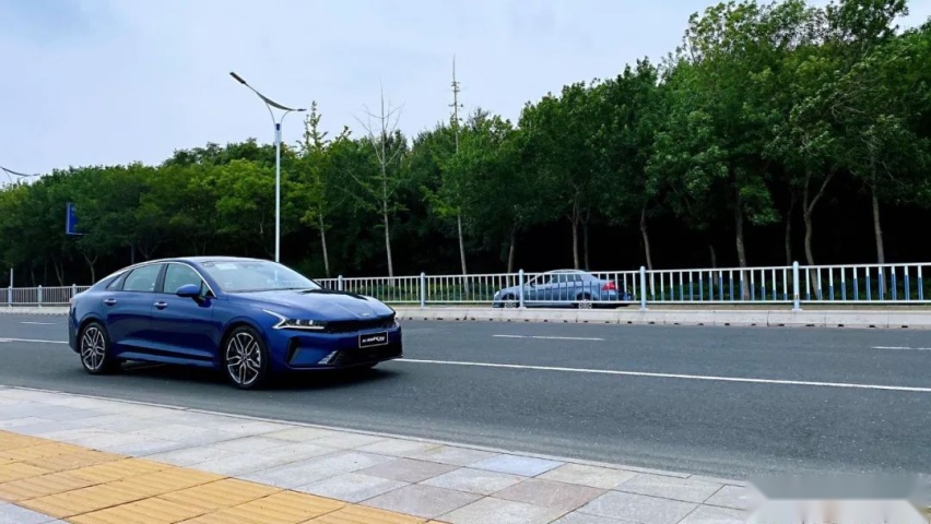 试驾凯酷（ALL NEW K5）：一款开起来让人“上头”的车