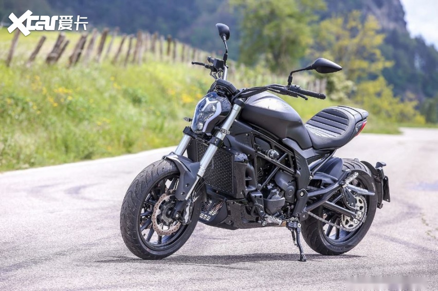 国产大魔鬼39800元的肌肉巡航贝纳利502c简评