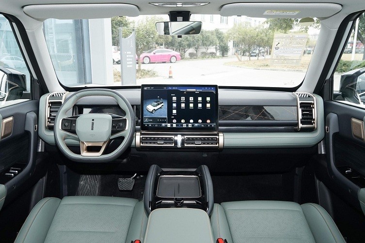 方盒子也卷？奇瑞iCAR 03上市，要个性还是要性能？  要素过多！纯