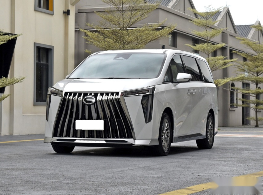 平民版“埃尔法”成功，造型霸气，2.0T+电磁悬架，月销量几千台