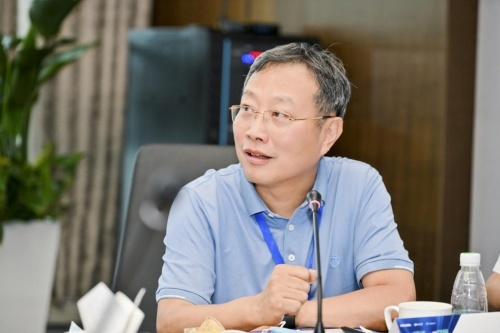 混动和纯电双驱动！比亚迪用技术创新助中国新能源汽车向上发展