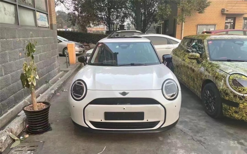 实车露脸，全新MINI电动版不小心看成了GT-R，国产版啥时候到？