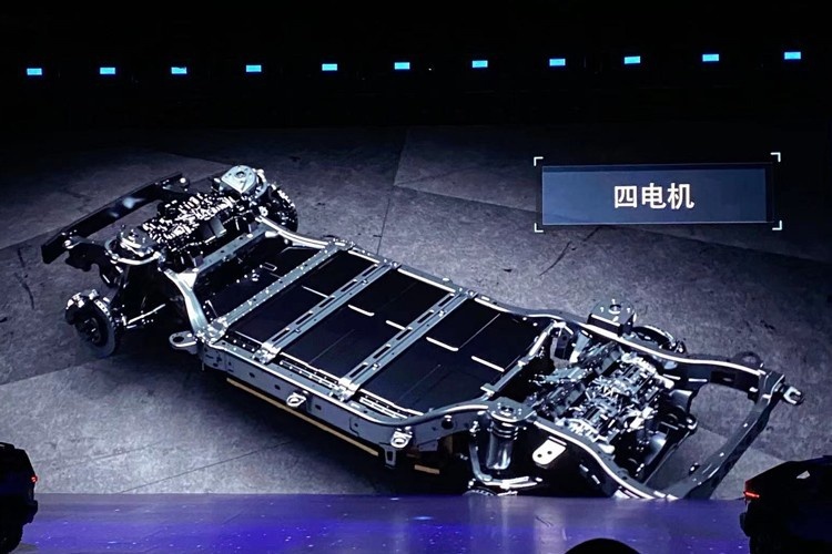 剑指仰望？东风高端硬派越野SUV，预计售价超70万！