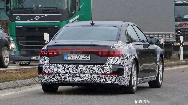 2022-audi-a8-spy-photo (8).jpg