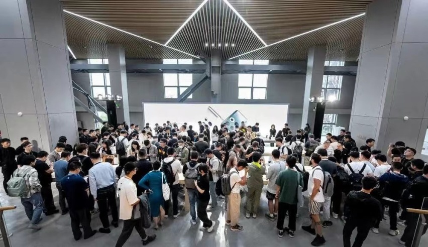蔚来手机，就为给蔚来车主搞个高级点的“车钥匙”？