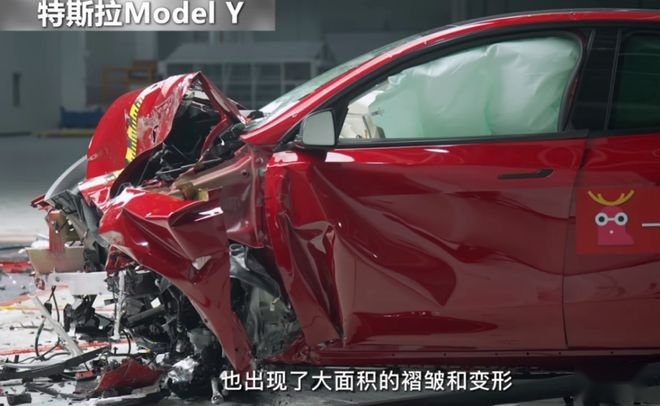 撞赢特斯拉不算完，为什么说极狐是最安全的高端智能纯电汽车