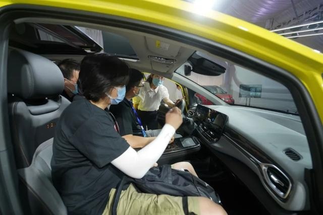 5G、600km、超大后排，Aion V找到自己的路了吗？