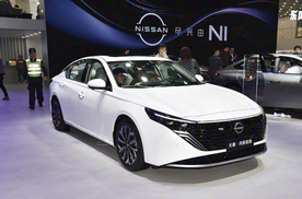 开启合资油车智能化反攻，天籁·鸿蒙座舱优势在哪？